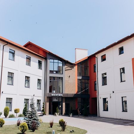 Arta City Hotel Yavoriv  Εξωτερικό φωτογραφία