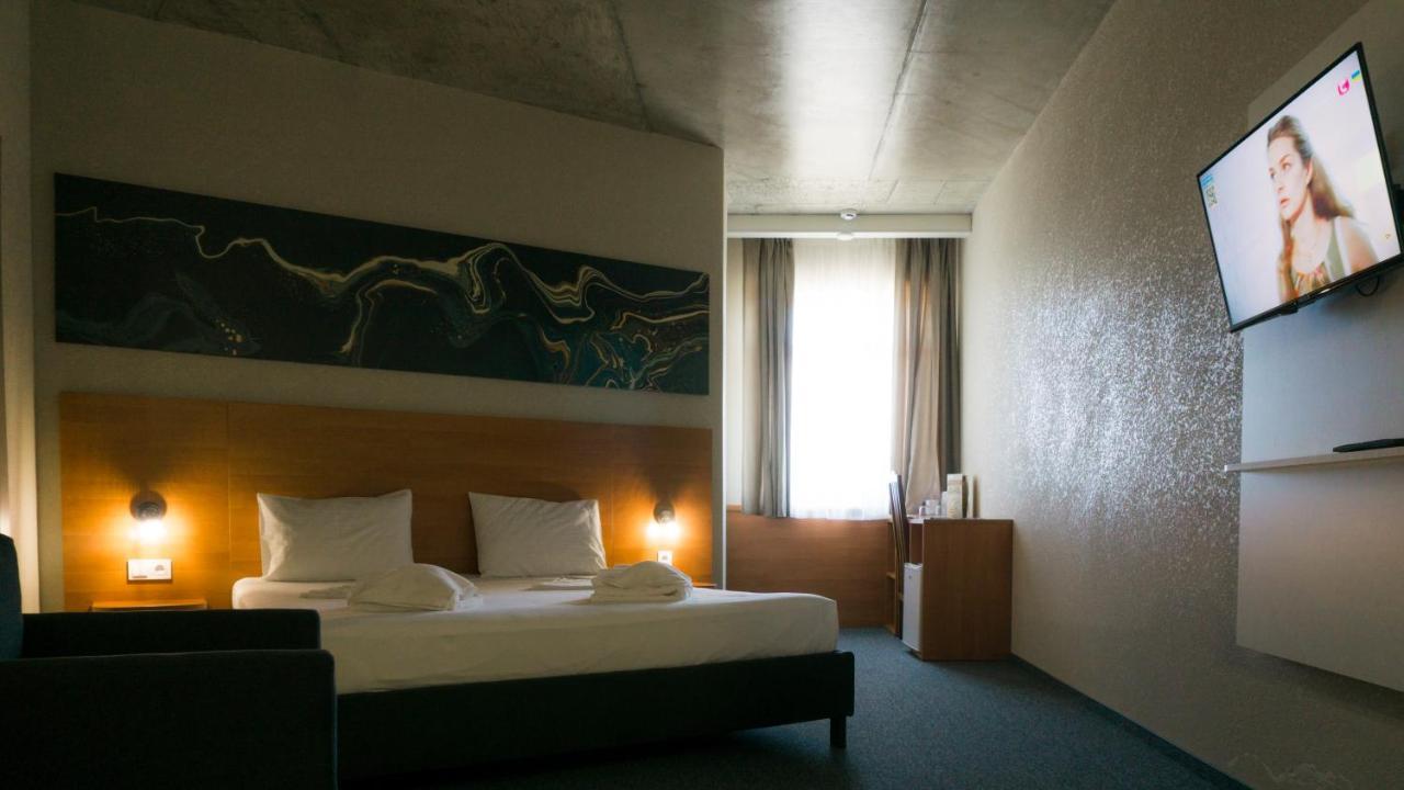 Arta City Hotel Yavoriv  Εξωτερικό φωτογραφία