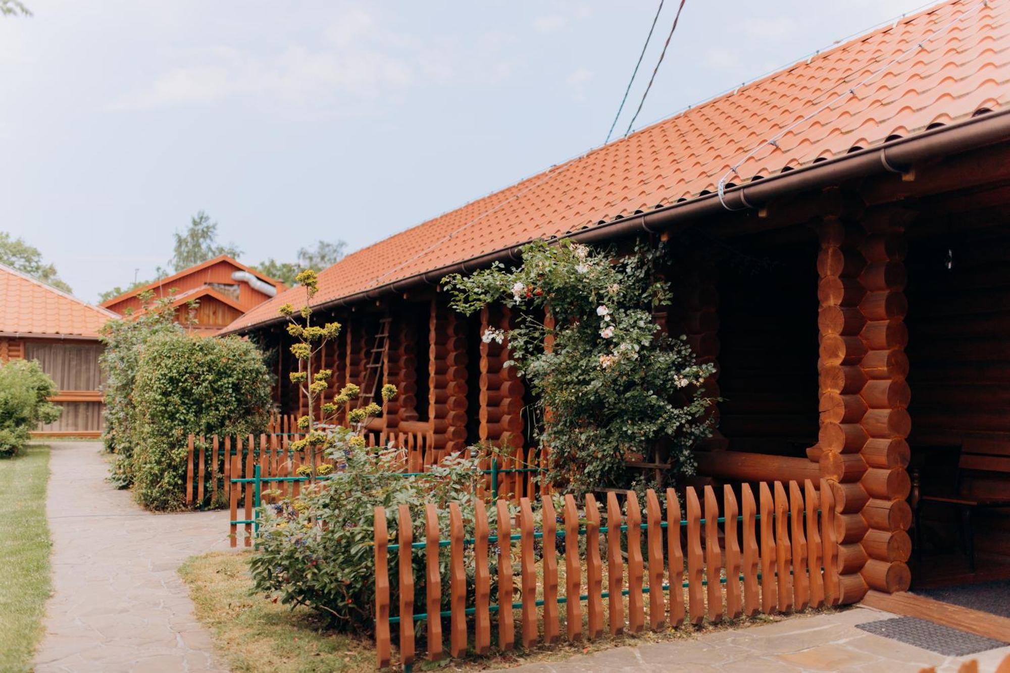 Arta City Hotel Yavoriv  Εξωτερικό φωτογραφία
