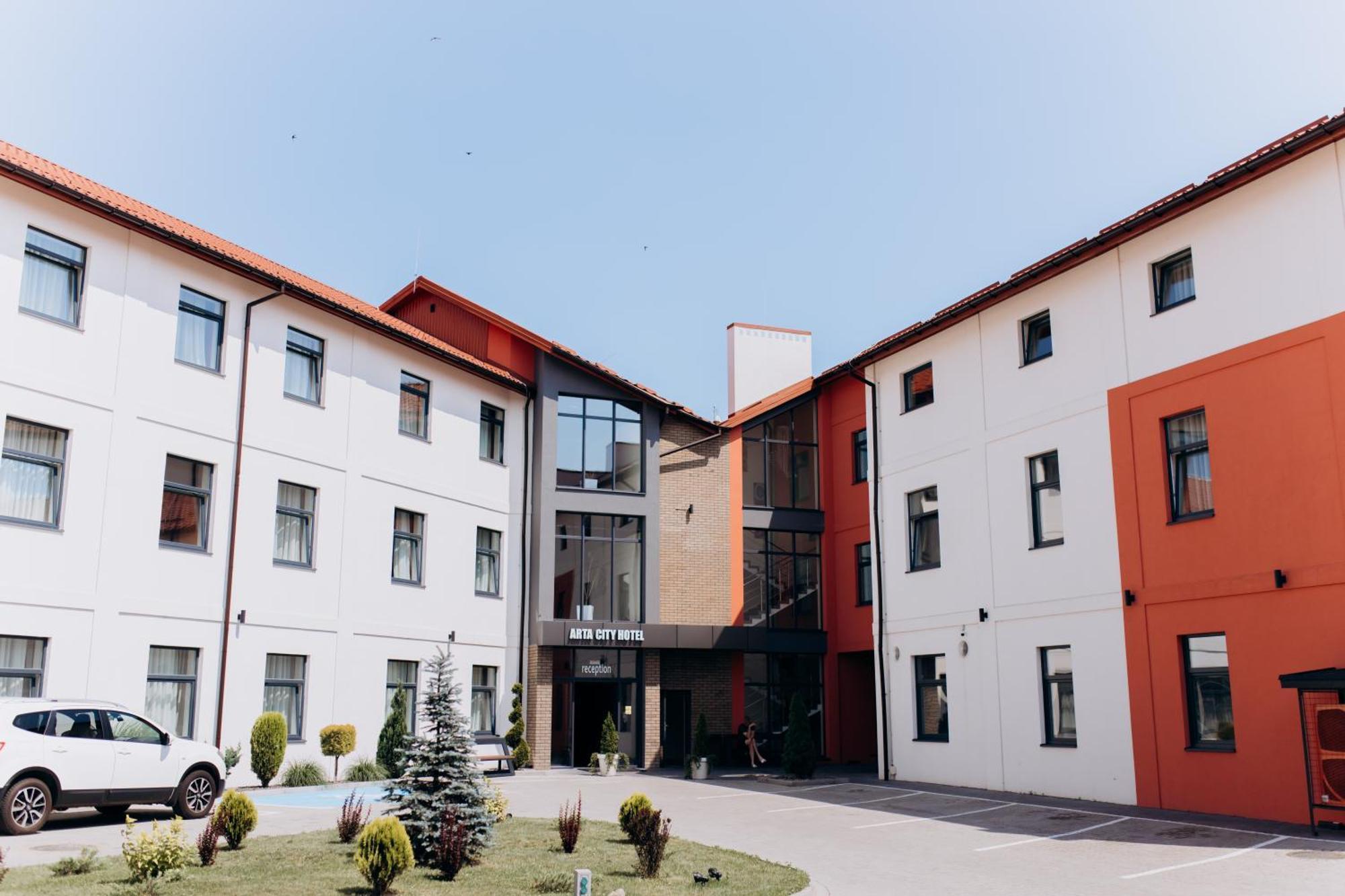 Arta City Hotel Yavoriv  Εξωτερικό φωτογραφία
