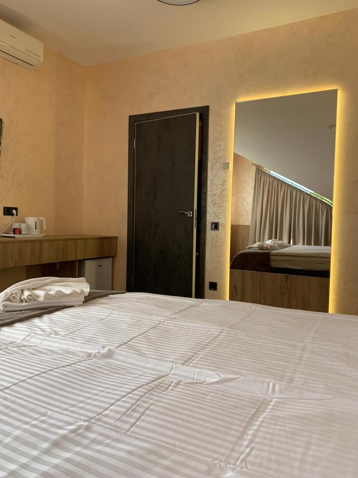 Arta City Hotel Yavoriv  Εξωτερικό φωτογραφία