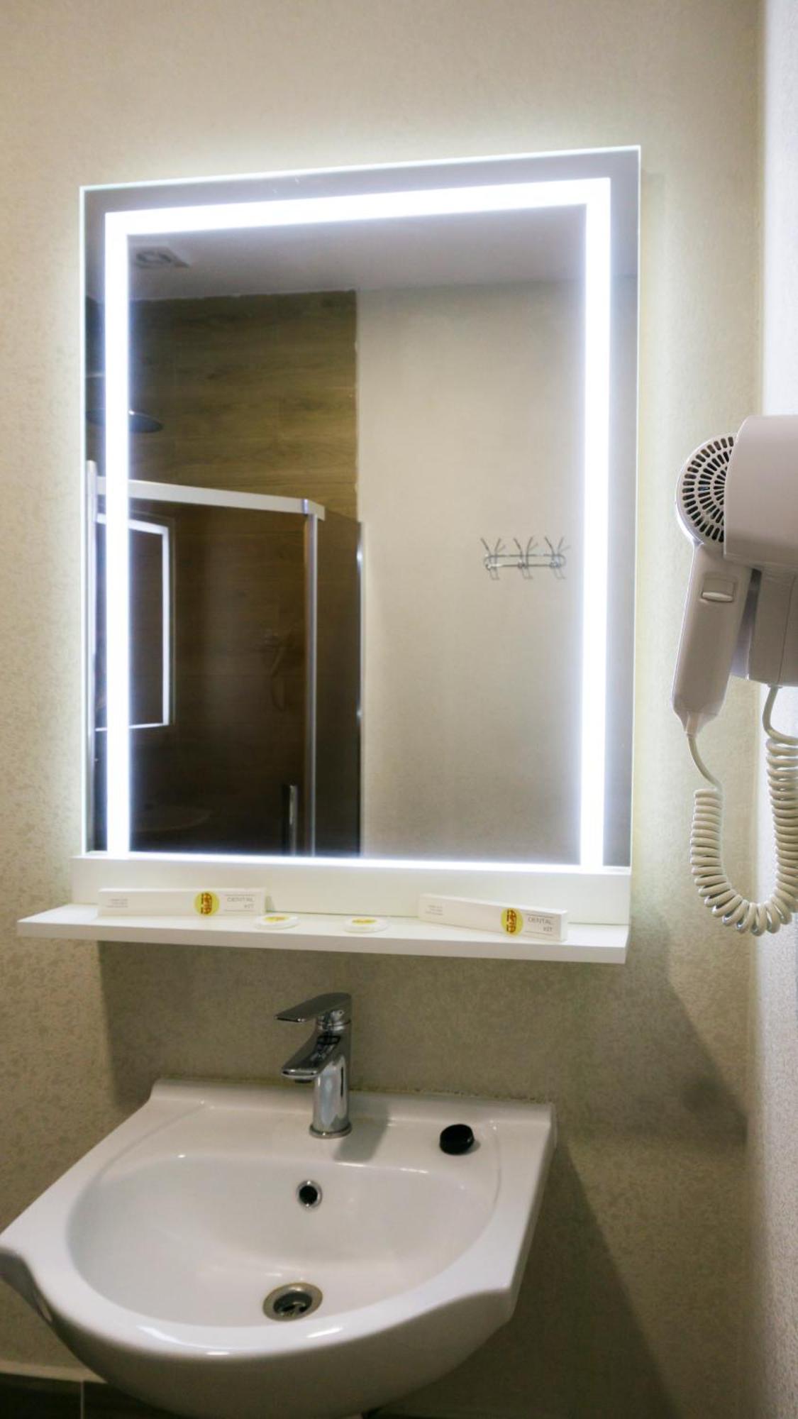 Arta City Hotel Yavoriv  Εξωτερικό φωτογραφία